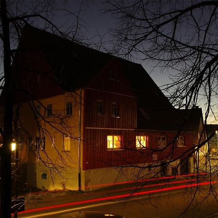 Ferienwohnung Gemütliche Gästezimmer in einem neu sanierten Fachwerkhaus Sachsenheim Exterior foto